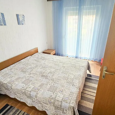 Apartman 1 Bedroom Gorgeous In
