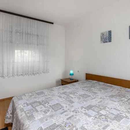 1 Bedroom Lovely In