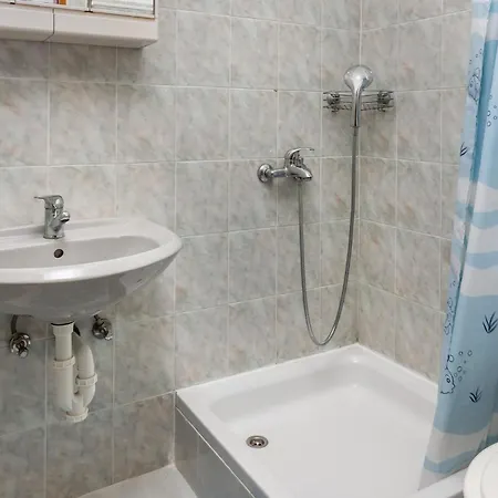 1 Bedroom Gorgeous In *